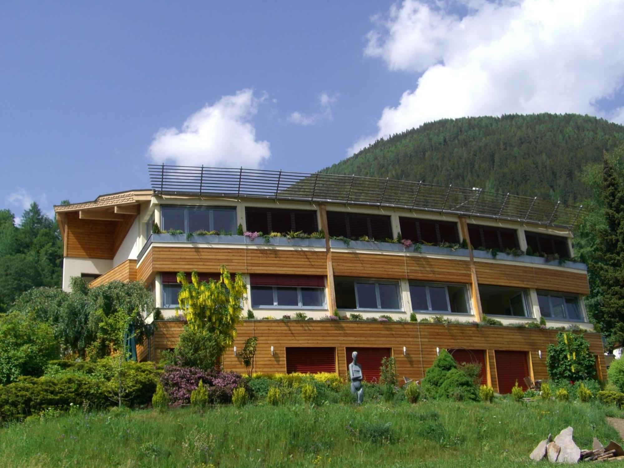 Hotel Sonnenheim Бад Кляйнкирххайм Экстерьер фото