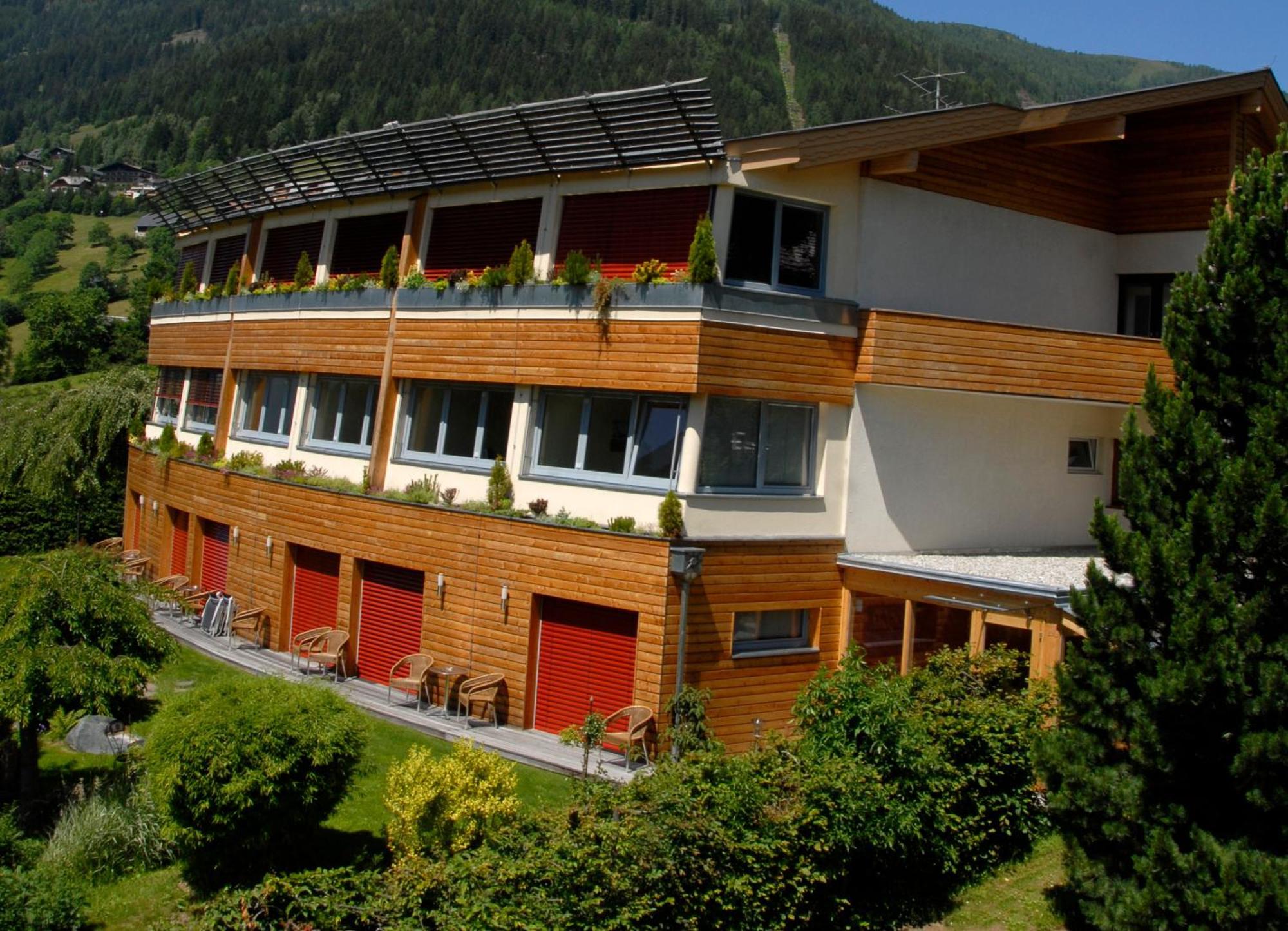Hotel Sonnenheim Бад Кляйнкирххайм Экстерьер фото