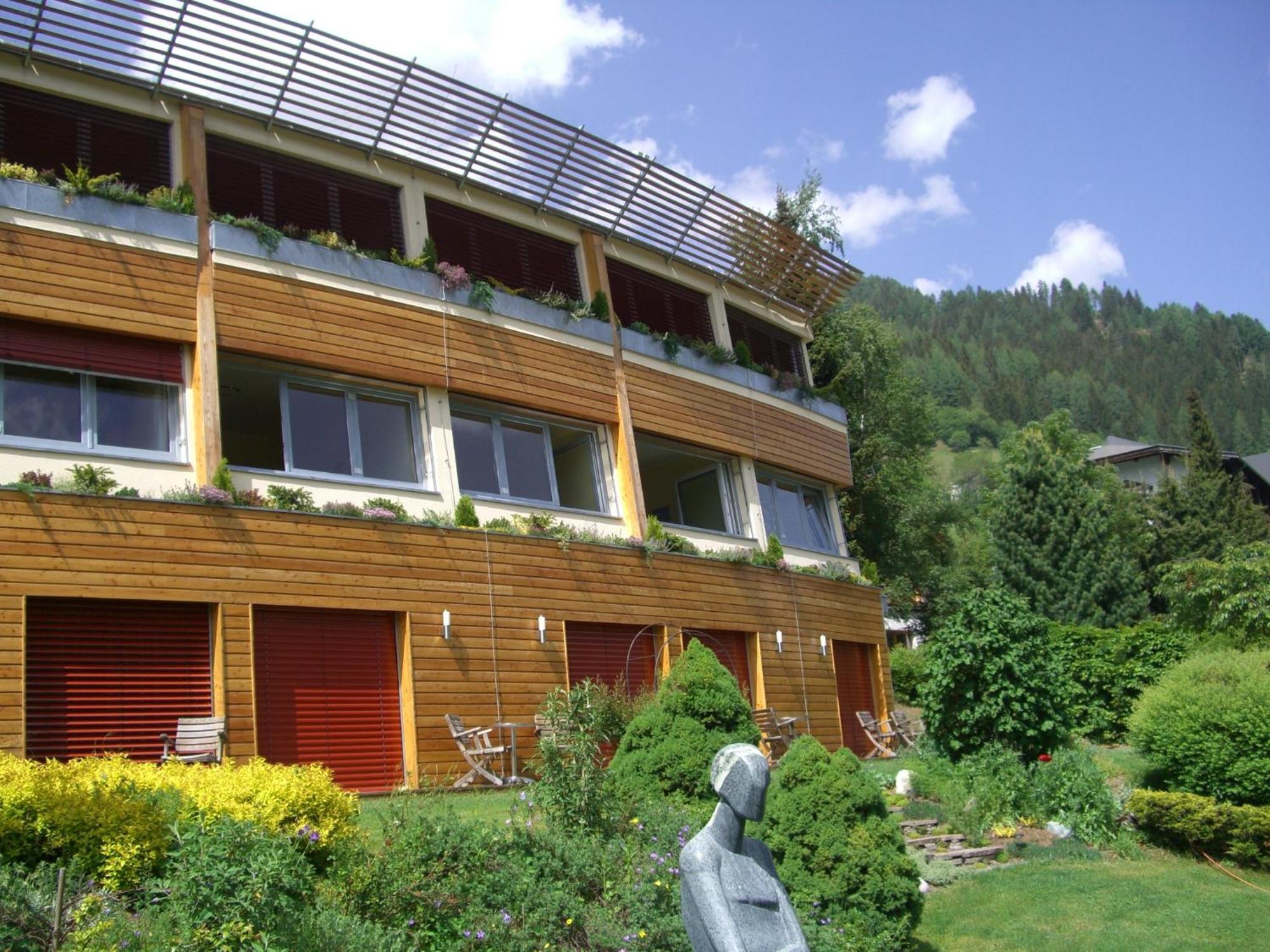 Hotel Sonnenheim Бад Кляйнкирххайм Экстерьер фото